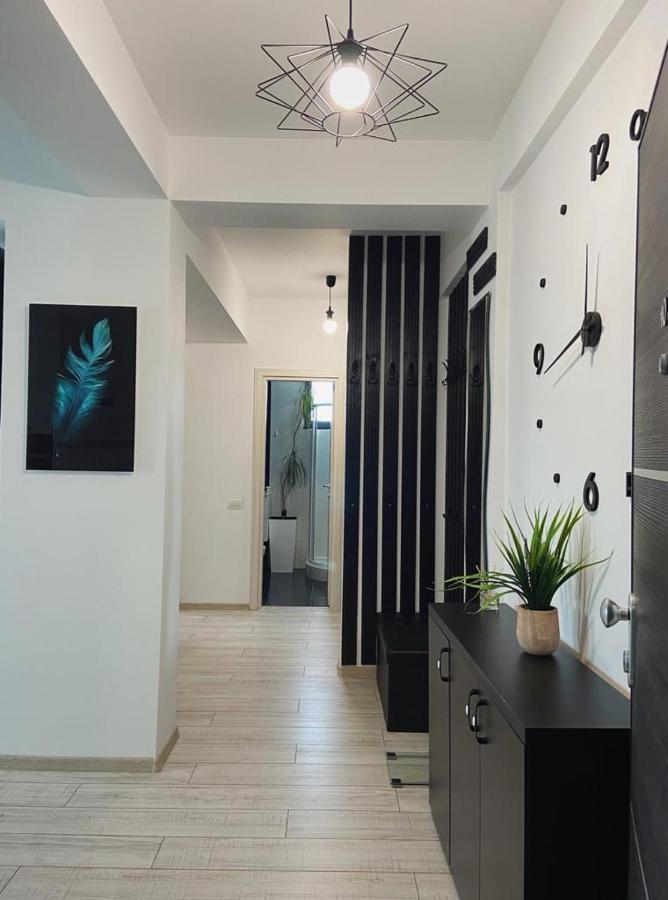 Peacock Apartament- Stefan Building Apartment นาโวดาริ ภายนอก รูปภาพ